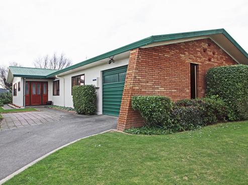 60 Spriggs Crescent, Greenmeadows