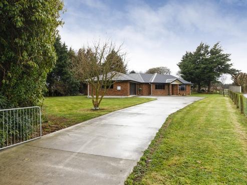 294 Bryce Road, Cheltenham