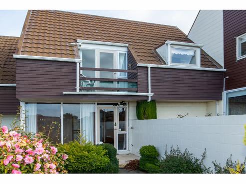 2/2 Cross Street, Marchwiel