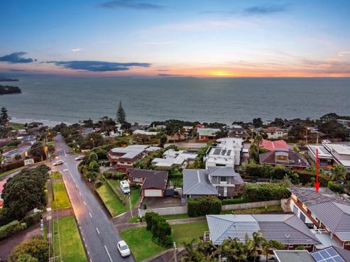 4/4 Kowhai Road, Campbells Bay