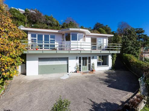 24 Easther Crescent, Kew