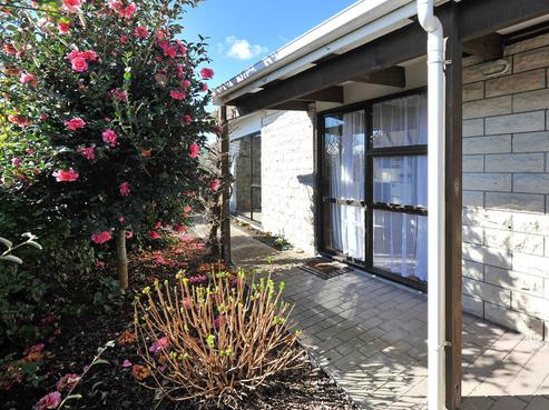 2/23 Waterhouse Street, Enner Glynn