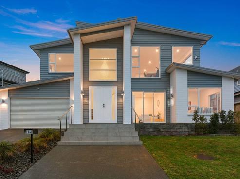 14 Tauwaka Crescent, Riverhead