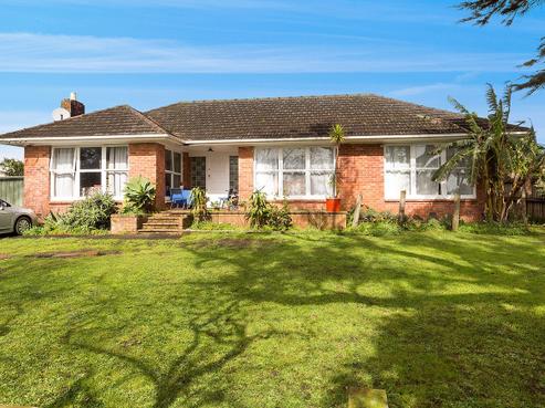 15 Flat Bush Road, Otara