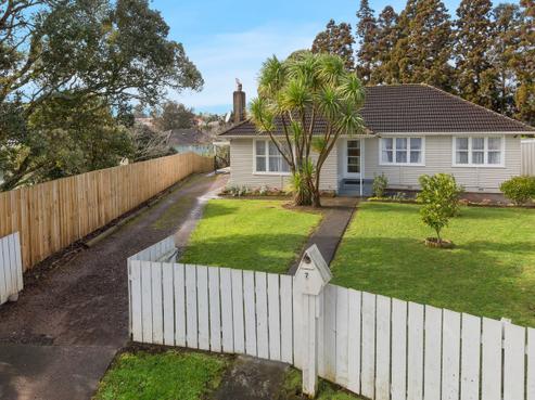 7 Don Place, Otara