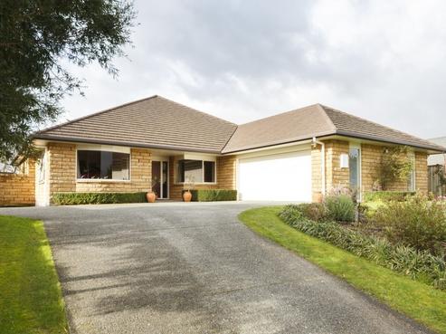 143 Pacific Drive, Fitzherbert