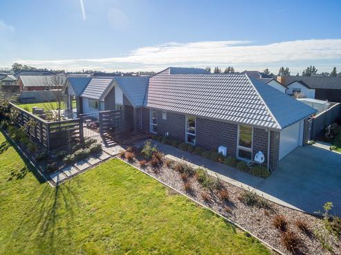 64 Rossington Drive, West Melton