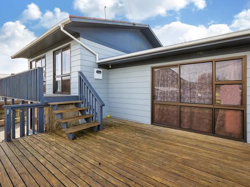 14 Clark Street, Hikurangi