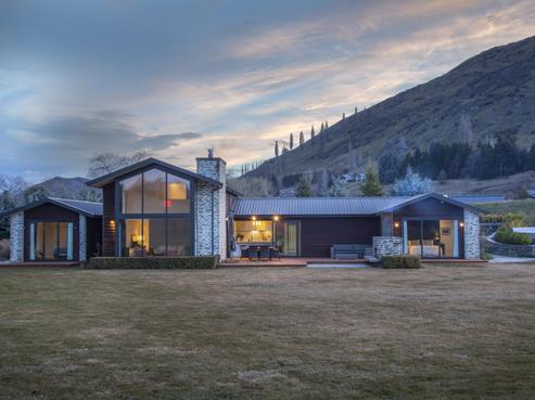 93 Tucker Beach Road, Lower Shotover