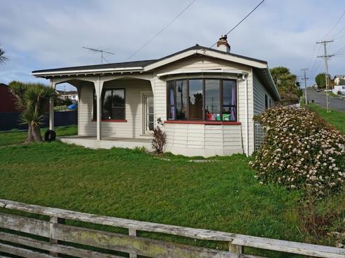 262 Gore Street, Bluff