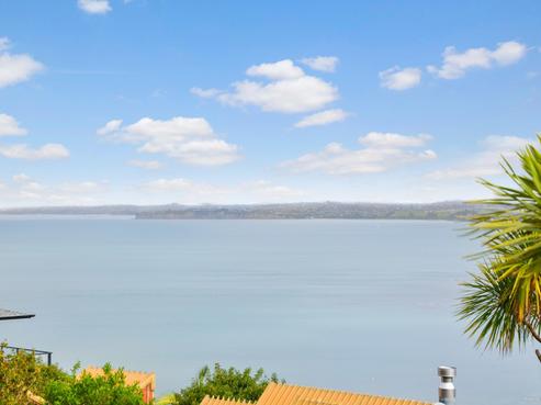 41 Roberts Road, Matakatia