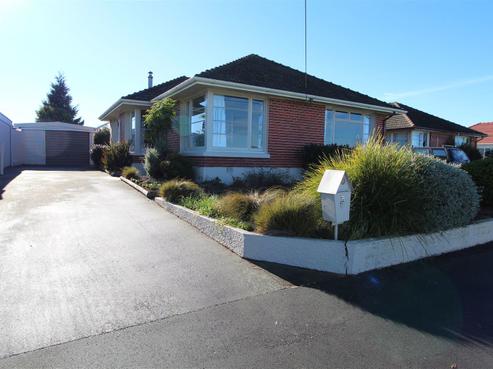 8 Brenda Street, Kensington