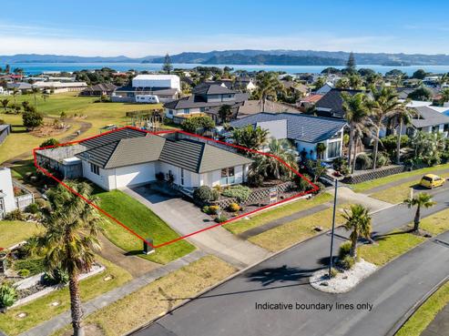 16 Key West Drive, One Tree Point