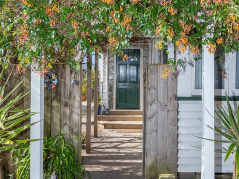 1708 State Highway 1, Kaiwaka