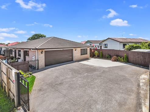 90 Robert Skelton Place, Clendon Park