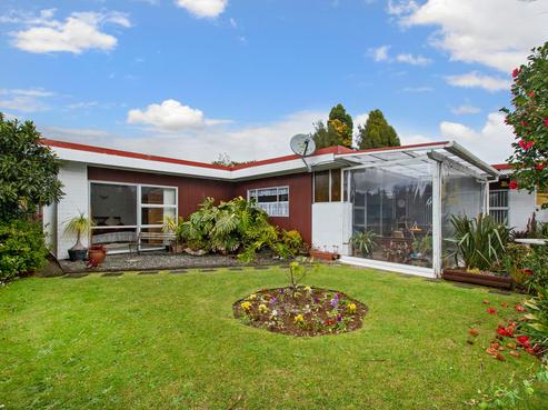 1 Blenheim Court, Kamo