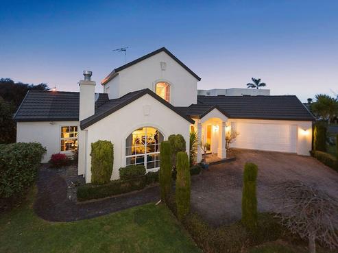 8 Montrose Crescent, Huntington