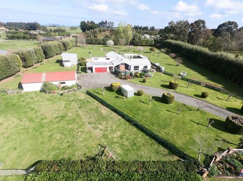8 Simpson Road, Westmere