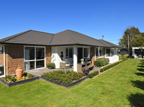 37 Mcmaster Street, Greytown