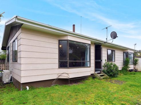 23B Robinson Avenue, Holdens Bay