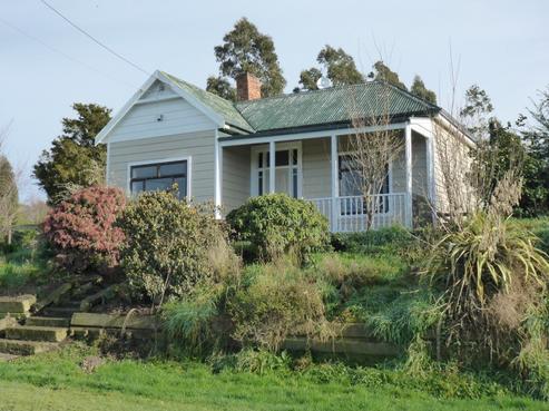 128 Scott Road, Milton