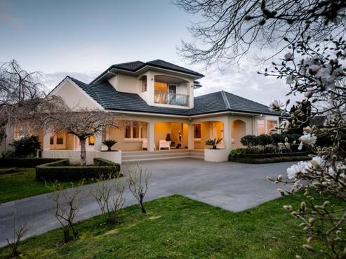 774 River Road, Chartwell