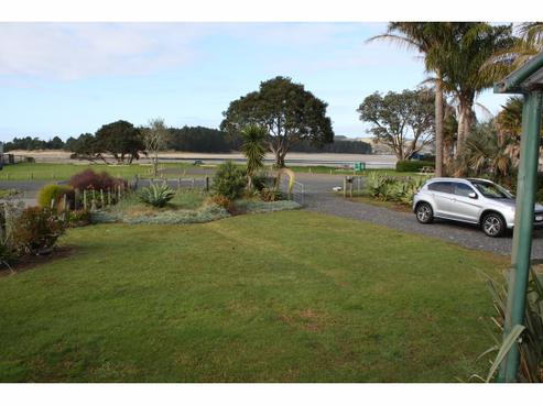 2303 Whananaki North Road, Whananaki
