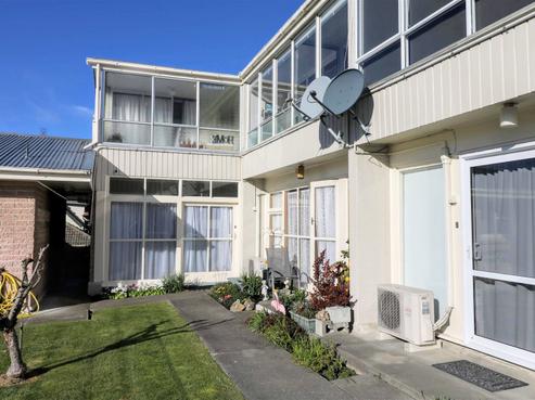 2/6 Nelson Terrace, Seaview