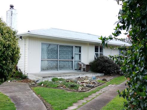42 Wallace Street, Featherston