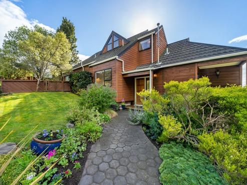 9 Dunleith Grove, Silverstream