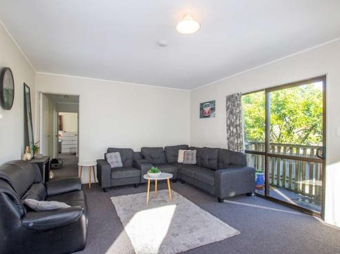 8C Nikau Place, Parahaki