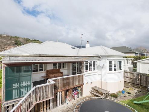 12 Taupata Street, Stoke