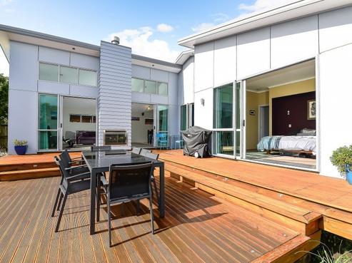 23 Parkwood Place, Huntington