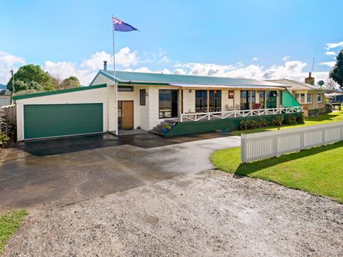 979 East Coast Road, Kaiaua
