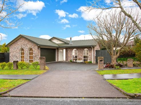 45 Bob Charles Drive, Golflands
