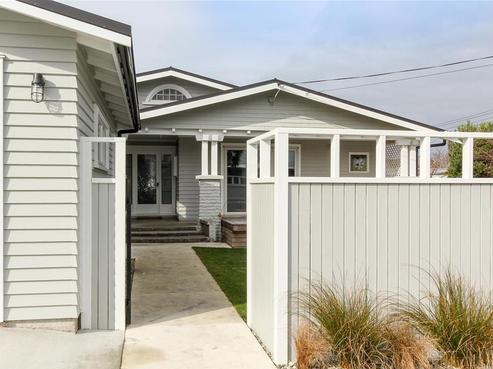 10 Ngaio Street, Strandon