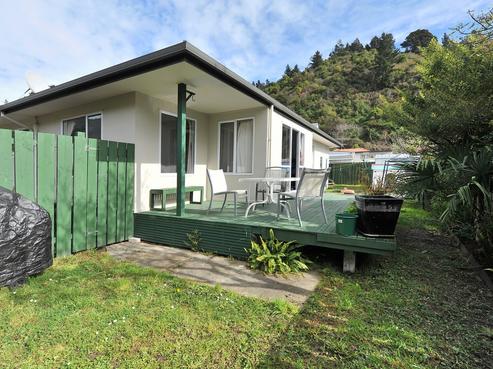 4 Newport Way, The Brook
