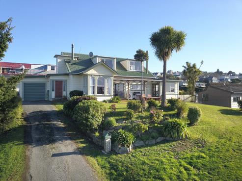 6 Belleknowes Terrace, Belleknowes