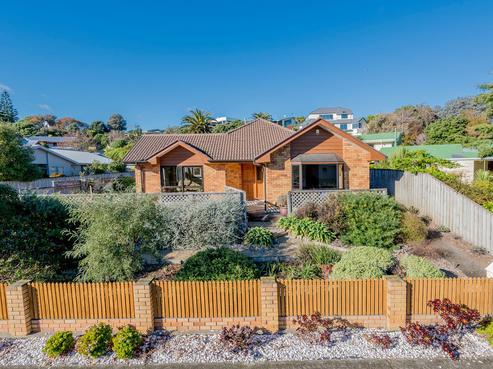 7 Hicks Crescent, Waikanae Beach