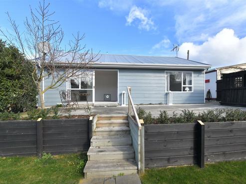 50B Batten Grove, The Pines Beach