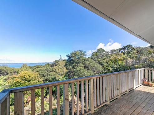 153 Victory Road, Laingholm