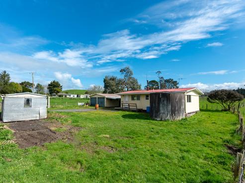 55 Steen Road, Waitakaruru