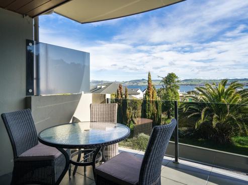 4/15 Napier Road, Hilltop