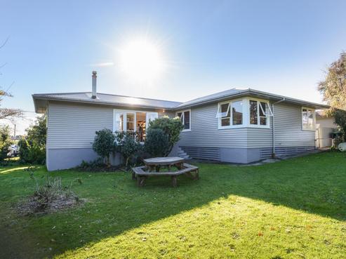 17 Palmerston Road, Havelock North