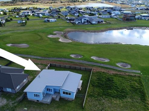 112 Taupata Way, Matarangi