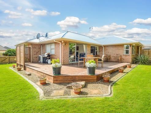 17 Cranmore Avenue, Huntington