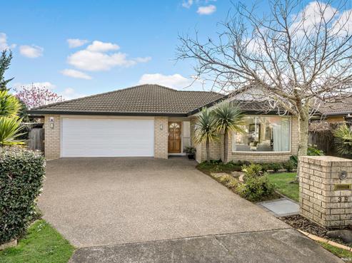 35 Oakridge Way, Northpark