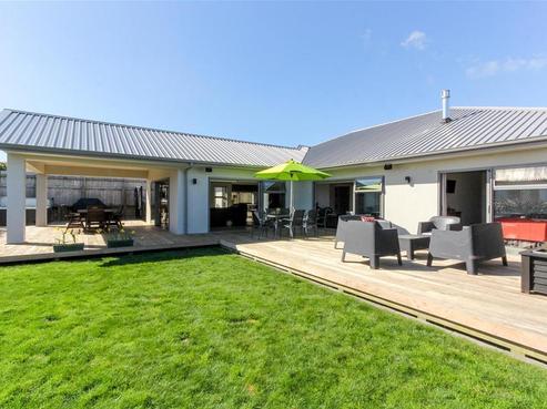 8 Rayner Way, Glen Avon