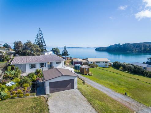 50 Peninsula Parade, Mangonui
