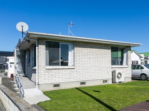 1/609 Tomoana Road, Mahora